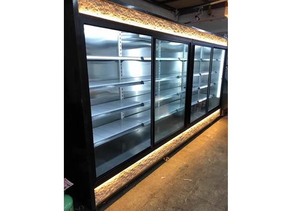 4 Metre Doğaltaşlı Sütlük Dolabı