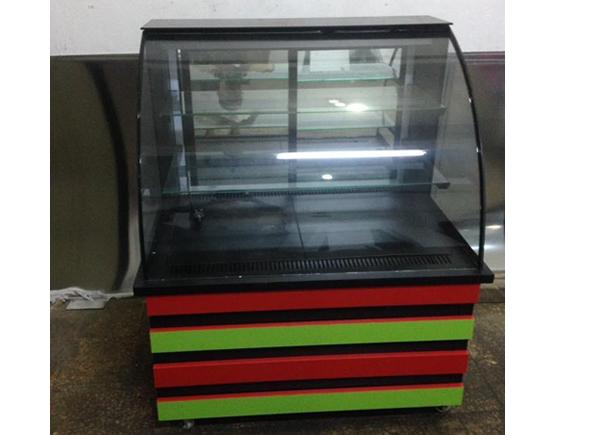 Bombe Camlı Pasta Dolabı