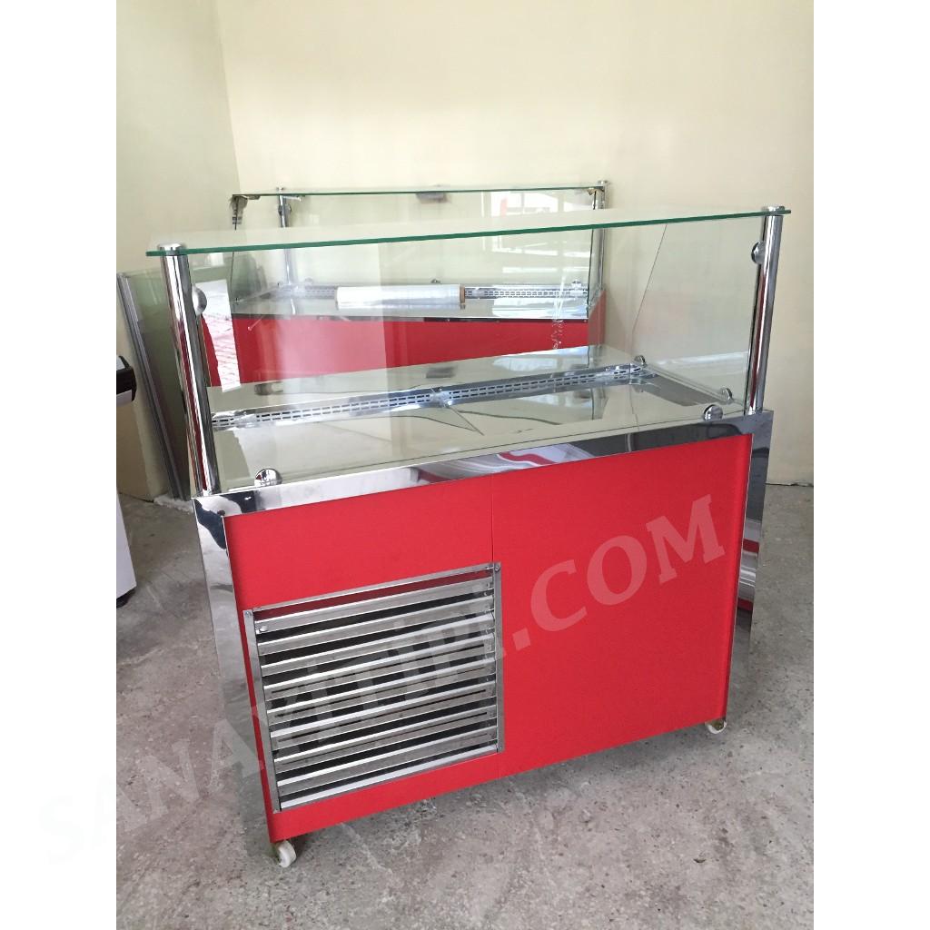 Kırmızı çiğ Köfte Dolabı