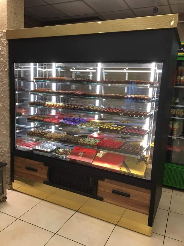 Orta Tip çikolata Dolabı