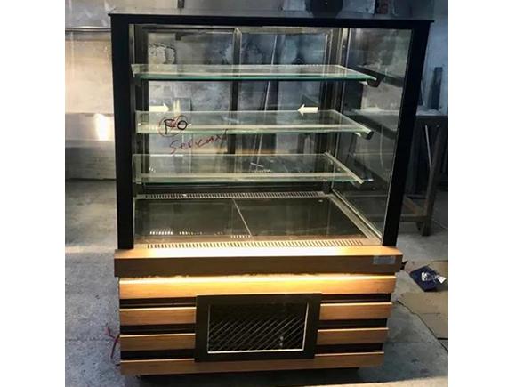 Pasta Tatlı Teşhir Dolabı