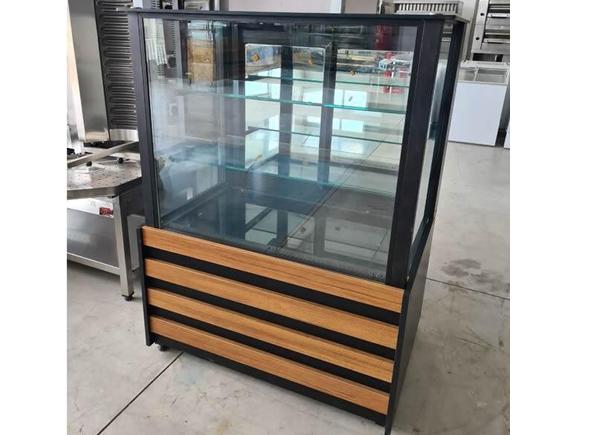 Vitrinli Pasta Teşhir Dolabı